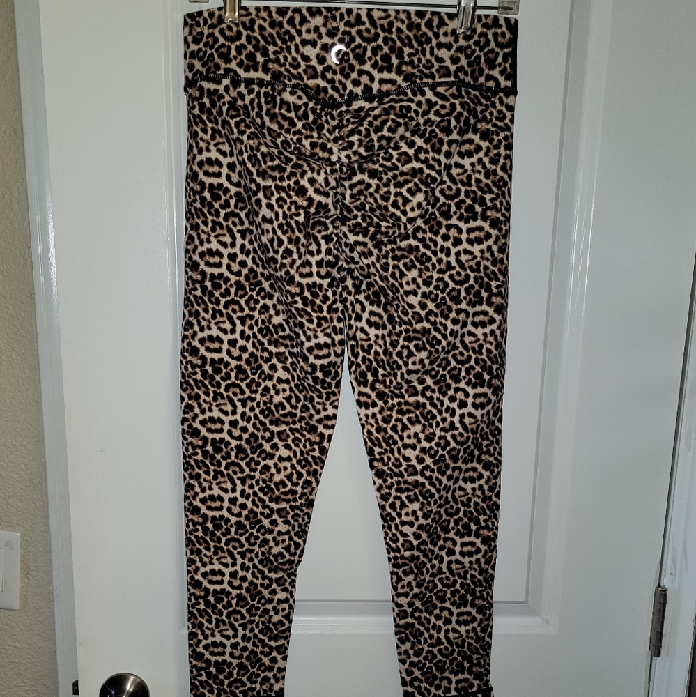 Zyia Capri ruched butt Capri leggings